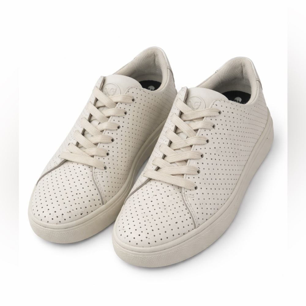 G/FORE Durf Perforated Golf Shoes White Leather Size 7.5 Waterproof